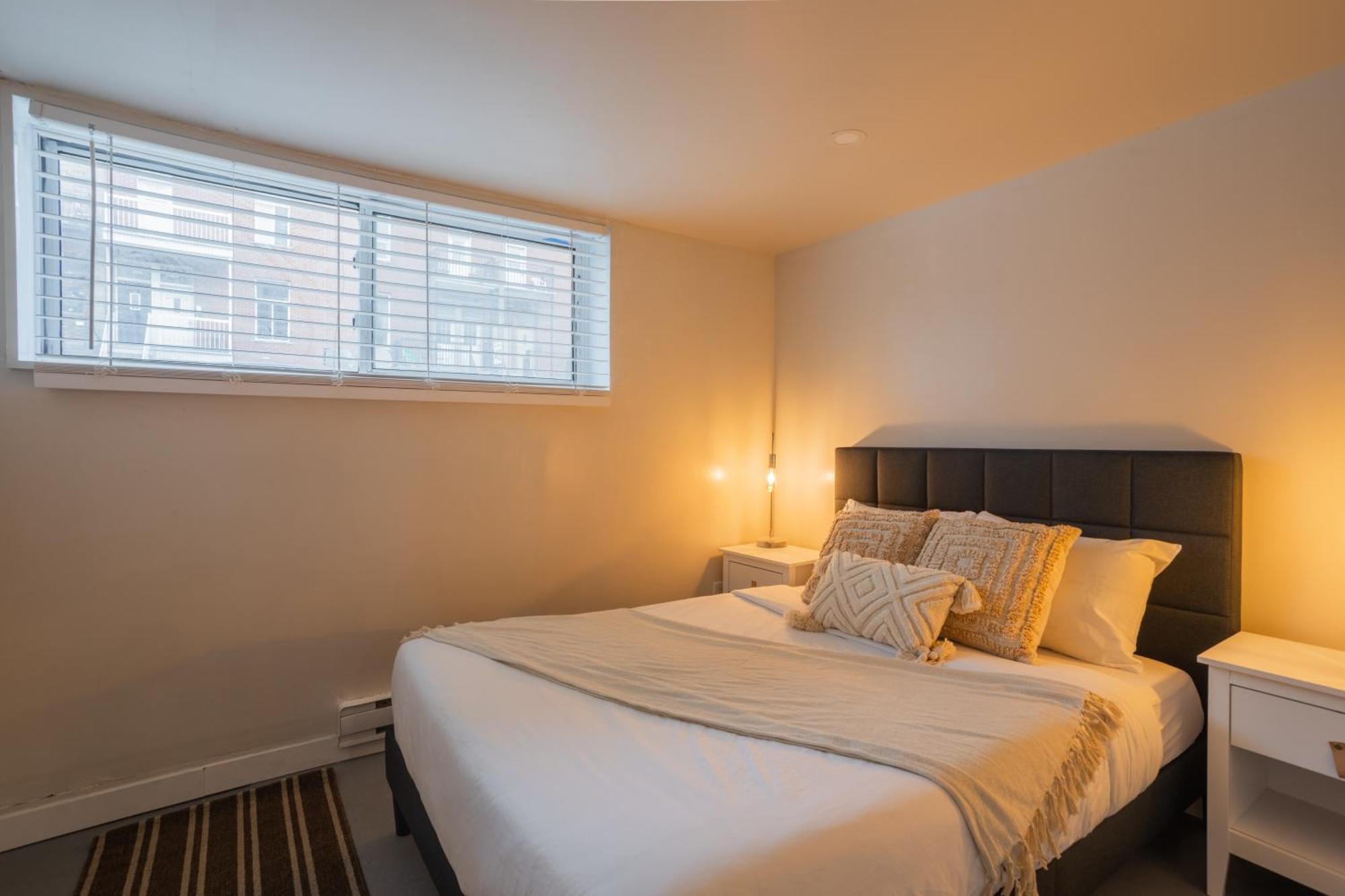 Stylish 4br In The Heart Of Plateau Montreal